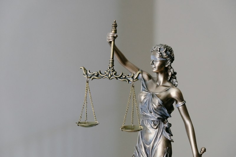 Texas defense attorney consulting client
